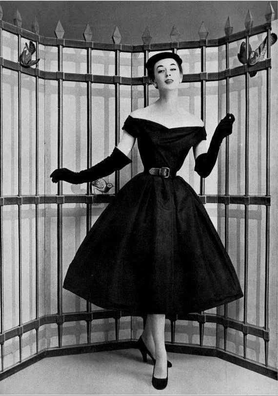 mica rochie neagra mica rochie neagra