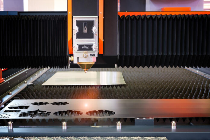 Ce este un centru de prelucrare CNC