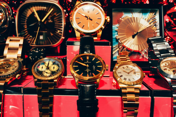 Pot amaneta un ceas vintage