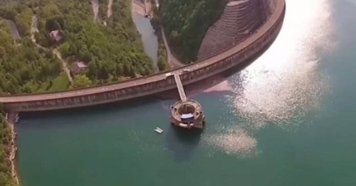 Directorul societății de tratare a apei din Paltinu: Ne-au fost impuse presiuni. De unde să livrez apă, dacă nu mai este? Cineva trebuie să răspundă. Directorul societății de tratare a apei din Paltinu: Ne-au fost impuse presiuni. De unde să livrez apă, dacă nu mai este? Cineva trebuie să răspundă.