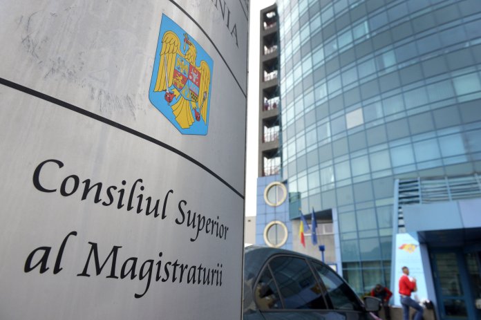 Executivul modifică pensiile judecătorilor: calculul diminuat la 55%, vârsta crescută la 65 de ani Executivul modifică pensiile judecătorilor: calculul diminuat la 55%, vârsta crescută la 65 de ani