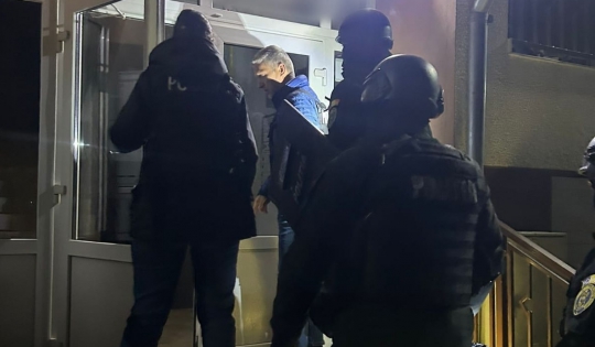 INVESTIGAȚII ÎN LOCUINȚELE UNUI INDIVID BĂNUIT DE EVAZIUNE FISCALĂ INVESTIGAȚII ÎN LOCUINȚELE UNUI INDIVID BĂNUIT DE EVAZIUNE FISCALĂ