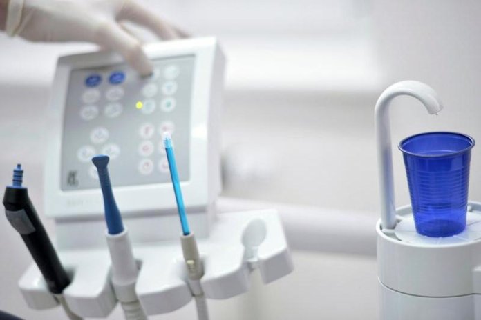 O copilă de 2 ani a murit într-un cabinet dentar din Sectorul 3 al Bucureștiului. O copilă de 2 ani a murit într-un cabinet dentar din Sectorul 3 al Bucureștiului.