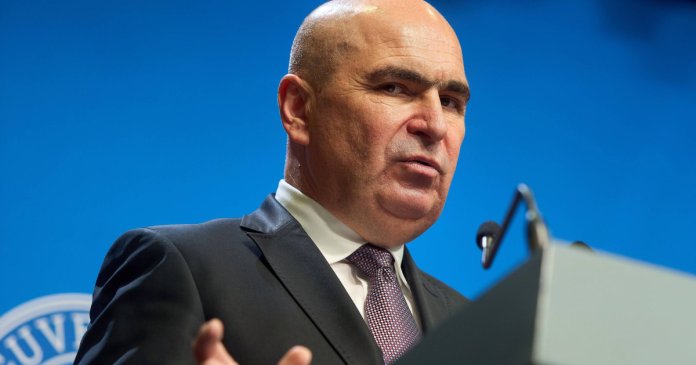 Bolojan vizează ca PNL să „încorporeze” formațiunea lui Ludovic Orban: „Am purtat conversații pe această problemă” Bolojan vizează ca PNL să „încorporeze” formațiunea lui Ludovic Orban: „Am purtat conversații pe această problemă”