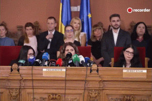 Controversa stârnită de o reuniune organizată de Lia Savonea la Înalta Curte / Savonea: Completurile actuale nu vor fi desființate Controversa stârnită de o reuniune organizată de Lia Savonea la Înalta Curte / Savonea: Completurile actuale nu vor fi desființate