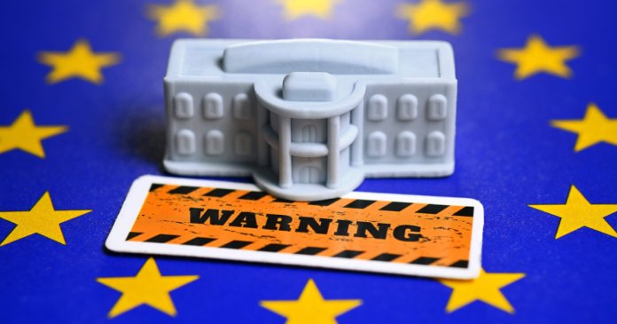 Europa și acuzațiile „nefondate” ale lui Trump privind „declinul civilizației”: ce reacție ar trebui să aibă vechiul continent Europa și acuzațiile „nefondate” ale lui Trump privind „declinul civilizației”: ce reacție ar trebui să aibă vechiul continent