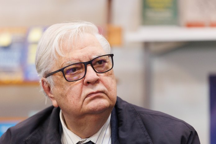 Mircea Coșea a murit la 83 de ani. Ultima sa comunicare publică cu privire la internarea la Spitalul Floreasca. Mircea Coșea a murit la 83 de ani. Ultima sa comunicare publică cu privire la internarea la Spitalul Floreasca.