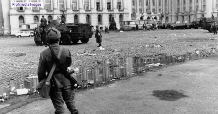 Pelerinaj pe „Calea Cenușii” în memorie eroilor Revoluției de la Timișoara: „Bunica mea a fost un erou-martir. A dus o inimă vastă Pelerinaj pe „Calea Cenușii” în memorie eroilor Revoluției de la Timișoara: „Bunica mea a fost un erou-martir. A dus o inimă vastă.”