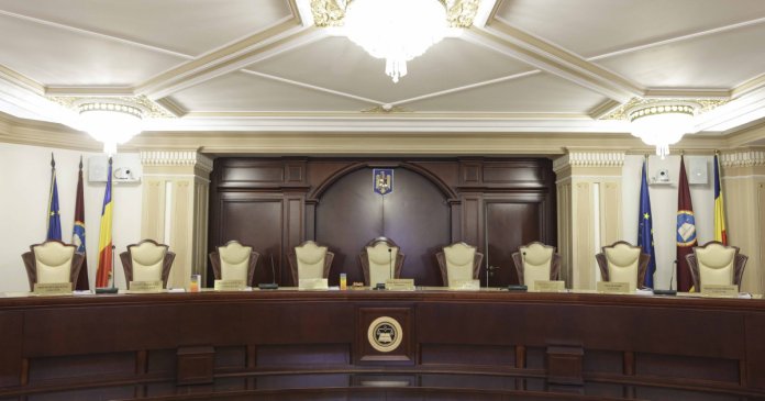 Reacția preliminară a celor patru magistrați CCR desemnați de PSD, după lipsa de la întâlnirea de astăzi Reacția preliminară a celor patru magistrați CCR desemnați de PSD, după lipsa de la întâlnirea de astăzi