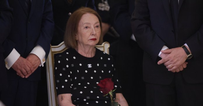 Rodica Stănoiu a fost exhumată Rodica Stănoiu a fost exhumată. Corpul fostului ministru al Justiției va fi dus la INML la solicitarea procurorilor (surse)