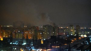 Atac de amploare asupra Ucrainei: Kievul, țintă pentru drone. Clădiri și vehicule în flăcări. Rușii ar fi utilizat o... Atac de amploare asupra Ucrainei: Kievul, țintă pentru drone. Clădiri și vehicule în flăcări. Rușii ar fi utilizat o...