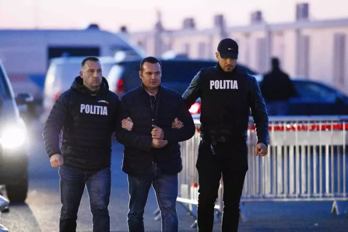 Cătălin Cherecheș contestă hotărârea Înaltei Curți: „Deciziile instanței supreme nu constituie legi” Cătălin Cherecheș contestă hotărârea Înaltei Curți: „Deciziile instanței supreme nu constituie legi”