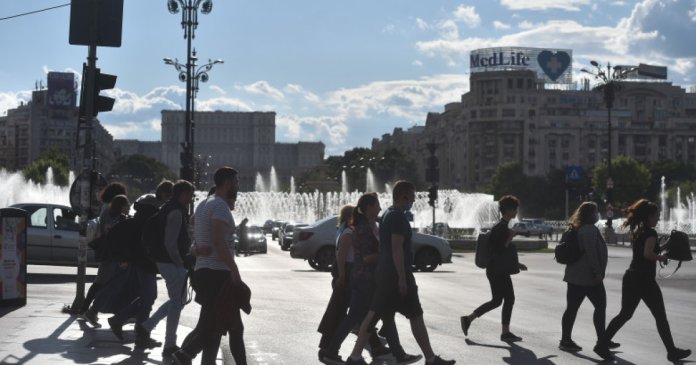 Cum ar vota românii la scrutinul parlamentar? Preferințele de vot în frunte (sondaj) Cum ar vota românii la scrutinul parlamentar? Preferințele de vot în frunte (sondaj)