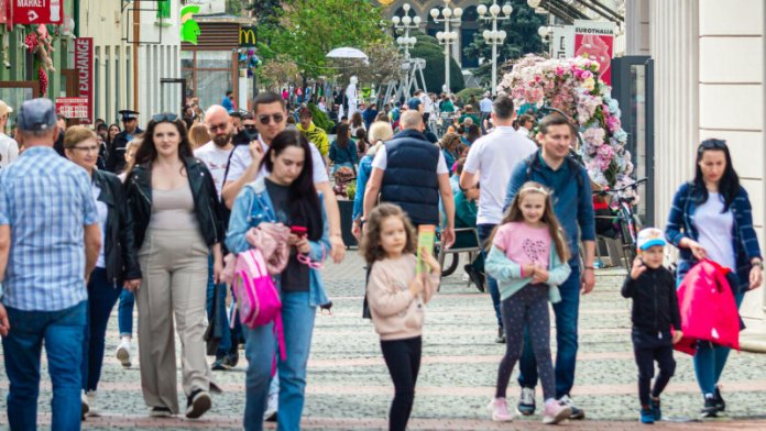 Dacia și Renault amendate de Consiliul Concurenței pentru acorduri de tip „no-poach” Dacia și Renault amendate de Consiliul Concurenței pentru acorduri de tip „no-poach”