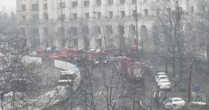 Incendiu la Ministerul Finanțelor: echipajele de pompieri au acționat cu mai multe autospeciale, circulația fiind blocată în apropiere. Incendiu la Ministerul Finanțelor: echipajele de pompieri au acționat cu mai multe autospeciale, circulația fiind blocată în apropiere.