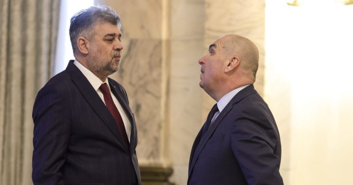 Ciolacu îl învinuiește pe Bolojan de „o întorsătură contabilă” pentru reducerea deficitului: „Pentru a se transforma în salvatorul României” Ciolacu îl învinuiește pe Bolojan de „o întorsătură contabilă” pentru reducerea deficitului: „Pentru a se transforma în salvatorul României”