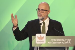 Conferință de presă anunțată: Premierul Ilie Bolojan va oferi declarații în scurt timp. Conferință de presă anunțată: Premierul Ilie Bolojan va oferi declarații în scurt timp.