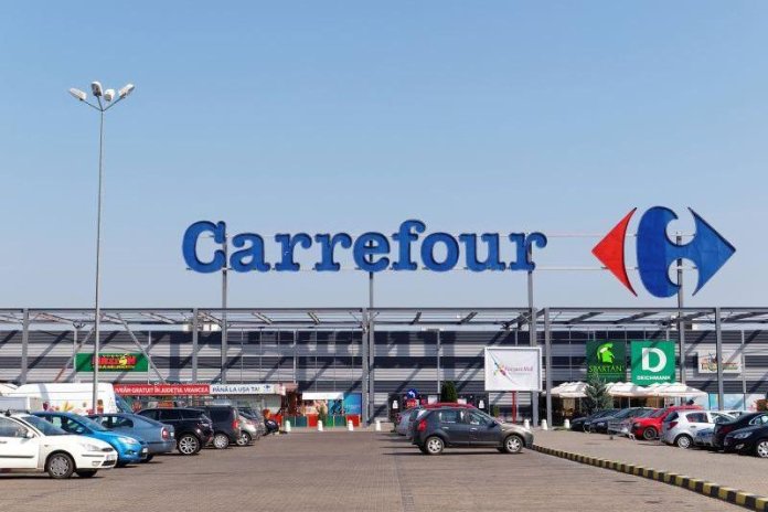 Frații Pavăl (Dedeman) poartă negocieri pentru cumpărarea rețelei Carrefour România de la cei din Franța Frații Pavăl (Dedeman) poartă negocieri pentru cumpărarea rețelei Carrefour România de la cei din Franța. Suma aflată în discuție