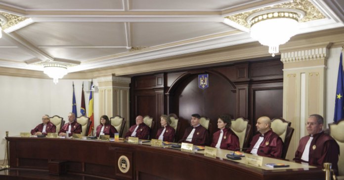 Ilie Bolojan clarifică epistola adresată CCR și transmite un mesaj pentru Lia Savonea: „Nu este despre o presiune” Ilie Bolojan clarifică epistola adresată CCR și transmite un mesaj pentru Lia Savonea: „Nu este despre o presiune”