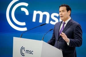 „Micul Marco”: Diplomatul lui Trump. Secretarul de stat american a trecut de la adversar în alegerile prezidenţiale la un loial locotenent în cadrul unei campanii de politică externă. „Micul Marco”: Diplomatul lui Trump. Secretarul de stat american a trecut de la adversar în alegerile prezidenţiale la un loial locotenent în cadrul unei campanii de politică externă.