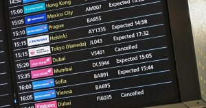 28 de curse aeriene către sau dinspre București au fost suspendate marți ca urmare a conflictului din Orientul Mijlociu. 28 de curse aeriene către sau dinspre București au fost suspendate marți ca urmare a conflictului din Orientul Mijlociu.