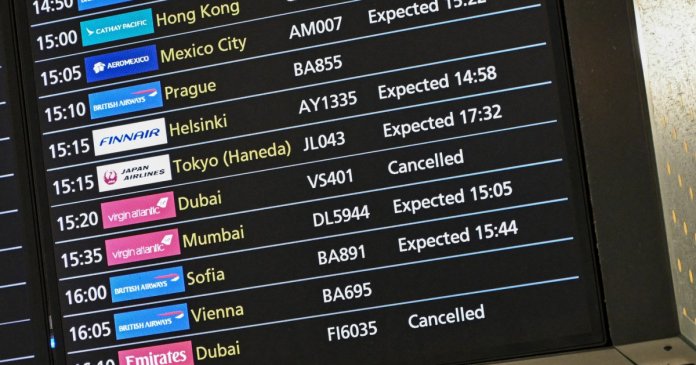 28 de curse aeriene către sau dinspre București au fost suspendate marți ca urmare a conflictului din Orientul Mijlociu. 28 de curse aeriene către sau dinspre București au fost suspendate marți ca urmare a conflictului din Orientul Mijlociu.