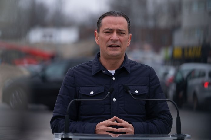 Daniel Băluţă formulează critici severe la adresa lui Ilie Bolojan: „A evidențiat limitările și absența de empatie Daniel Băluţă formulează critici severe la adresa lui Ilie Bolojan: „A evidențiat limitările și absența de empatie. Blocajează tot ceea ce are legătură cu PSD”