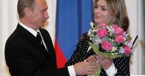 De la reședința liderului de la Kremlin la bazele presupusei iubite a lui Putin: traseul unui exces de... De la reședința liderului de la Kremlin la bazele presupusei iubite a lui Putin: traseul unui exces de...