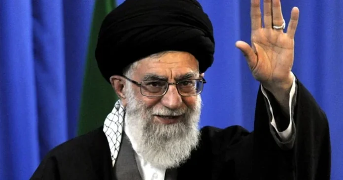 Imperiul ascuns de 95 de miliarde de dolari al ayatollahului Khamenei: Cum a confiscat mii de locuințe și a strâns avere din suferința iranienilor. Imperiul ascuns de 95 de miliarde de dolari al ayatollahului Khamenei: Cum a confiscat mii de locuințe și a strâns avere din suferința iranienilor.