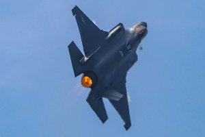 „Premiera globală: Forțele armate israeliene informează că un avion F-35 a realizat o performanță excepțională în istoria aviației” „Premiera globală: Forțele armate israeliene informează că un avion F-35 a realizat o performanță excepțională în istoria aviației”