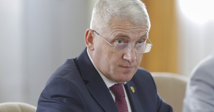 „Tendința bolilor generate la AEP. Țuțuianu: „Un lucrător din Dubai, care contesta repatrierile, se afla în.. „Tendința bolilor generate la AEP. Țuțuianu: „Un lucrător din Dubai, care contesta repatrierile, se afla în...”