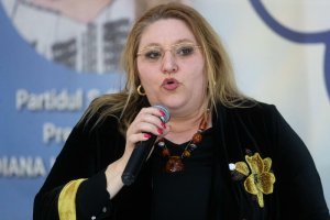Diana Șoșoacă a fost privată de imunitatea sa în Parlamentul European Diana Șoșoacă a fost privată de imunitatea sa în Parlamentul European. Ce reproșuri i se fac?