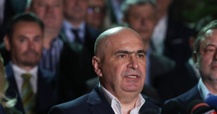 Ilie Bolojan: „PNL ar putea continua la guvernare în cazul în care moțiunea de cenzură este adoptată, însă nu.. Ilie Bolojan: „PNL ar putea continua la guvernare în cazul în care moțiunea de cenzură este adoptată, însă nu...”