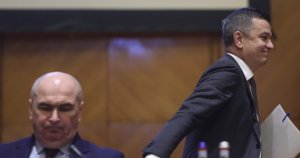Planul PSD pentru ieșirea din guvernul Bolojan: Cei 7 miniștri își vor anunța demisiile joi, iar formațiunea va înainta... Planul PSD pentru ieșirea din guvernul Bolojan: Cei 7 miniștri își vor anunța demisiile joi, iar formațiunea va înainta...