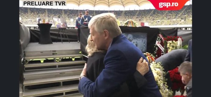 Rinat Ahmetov, având o avere de 8 miliarde de dolari, la priveghiul lui Mircea Lucescu: „Simt o mândrie pentru prietenia noastră” Rinat Ahmetov, având o avere de 8 miliarde de dolari, la priveghiul lui Mircea Lucescu: „Simt o mândrie pentru prietenia noastră”
