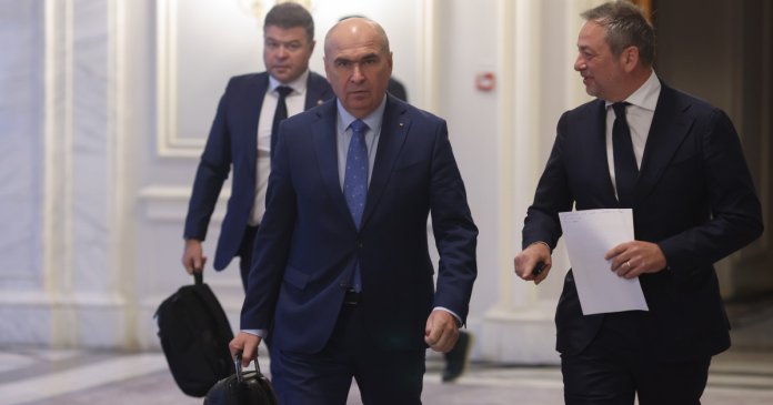 Stenograme: Opinii împărțite în cadrul ședinței PNL referitor la o nouă majoritate. Cine este interesat de negocieri cu AUR, SOS sau... Stenograme: Opinii împărțite în cadrul ședinței PNL referitor la o nouă majoritate. Cine este interesat de negocieri cu AUR, SOS sau...