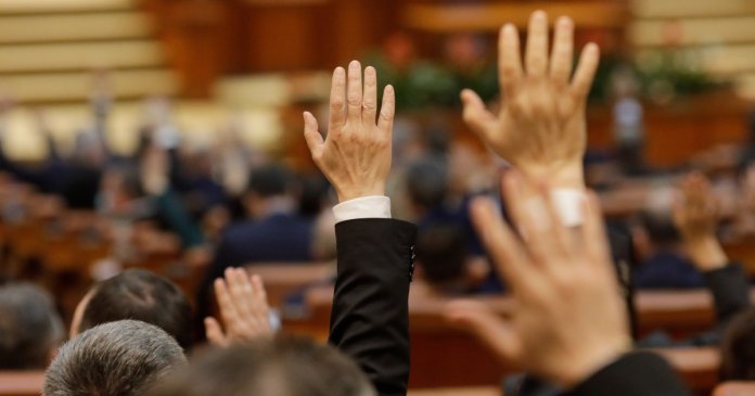 Voturile AUR sunt insuficiente. PSD ar trebui să activeze parlamentarii de la S.O.S și POT pentru a destitui... Voturile AUR sunt insuficiente. PSD ar trebui să activeze parlamentarii de la S.O.S și POT pentru a destitui...