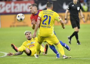„Antrenorul FCSB apăra afirmațiile lui Gigi Becali: „Cine nu este satisfăcut, poate să se ducă” „Antrenorul FCSB apăra afirmațiile lui Gigi Becali: „Cine nu este satisfăcut, poate să se ducă”
