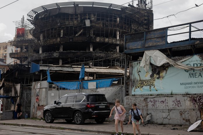 „Atacuri sistematice”: Rusia avertizează direct Kievul după al treilea bombardament cu Oreșnik și solicită străinilor și diplomaților să părăsească orașul. „Atacuri sistematice”: Rusia avertizează direct Kievul după al treilea bombardament cu Oreșnik și solicită străinilor și diplomaților să părăsească orașul.