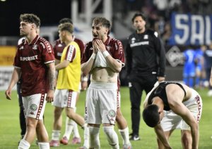 Ce s-a întâmplat imediat după Rapid - Craiova: separarea galeriei de Costel Gâlcă Ce s-a întâmplat imediat după Rapid - Craiova: separarea galeriei de Costel Gâlcă