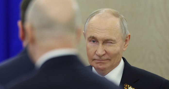 De ce conducerea de la Kremlin nu poate să-l demită pe Putin și ce acțiuni poate întreprinde Occidentul pentru a... De ce conducerea de la Kremlin nu poate să-l demită pe Putin și ce acțiuni poate întreprinde Occidentul pentru a...