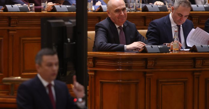 Primii membri ai Opoziției care afirmă că nu vor sprijini moțiunea de cenzură PSD-AUR, în ciuda semnării acesteia... Primii membri ai Opoziției care afirmă că nu vor sprijini moțiunea de cenzură PSD-AUR, în ciuda semnării acesteia...