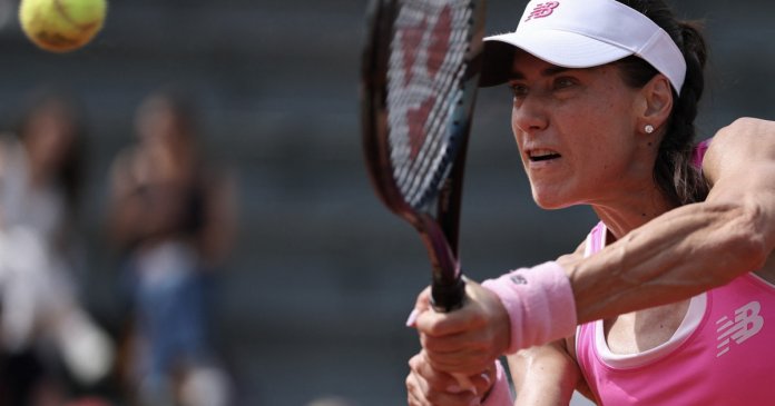 Sorana Cîrstea, prima reacție după ce a obținut calificarea în sferturile de finală la Roland Garros: „Dacă cedezi 1% din... Sorana Cîrstea, prima reacție după ce a obținut calificarea în sferturile de finală la Roland Garros: „Dacă cedezi 1% din...