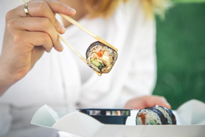 Cum influențează cutia pentru sushi experiența clientului înainte de prima îmbucătură? Cum influențează cutia pentru sushi experiența clientului înainte de prima îmbucătură?