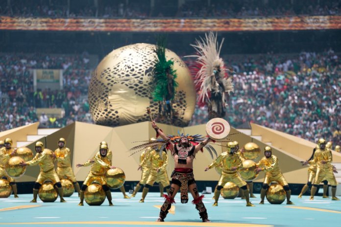 Campionatul Mondial de Fotbal 2026 a fost deschis oficial printr-o ceremonie în Ciudad de Mexico: Shakira, show pe... Campionatul Mondial de Fotbal 2026 a fost deschis oficial printr-o ceremonie în Ciudad de Mexico: Shakira, show pe...