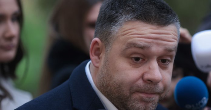Ciprian Ciucu declară renunțarea la competiția pentru funcția de prim-vicepreședinte al PNL: O bătălie grea ne așteaptă... Ciprian Ciucu declară renunțarea la competiția pentru funcția de prim-vicepreședinte al PNL: O bătălie grea ne așteaptă...