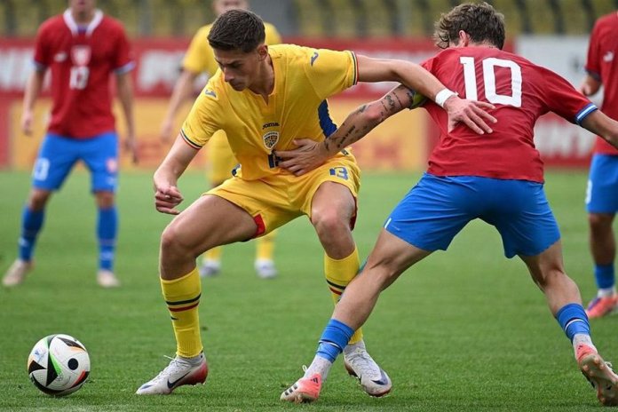 Credea că va ajunge la U Cluj, însă există riscul să fie sedus de un alt club din play-off: „Îmi doresc să joc” Credea că va ajunge la U Cluj, însă există riscul să fie sedus de un alt club din play-off: „Îmi doresc să joc”
