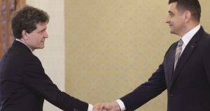 Culisele conversațiilor de la Cotroceni: George Simion a cerut „curățarea” reputației AUR și nu i-a propus lui... Culisele conversațiilor de la Cotroceni: George Simion a cerut „curățarea” reputației AUR și nu i-a propus lui...