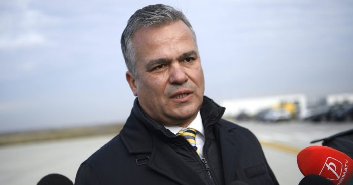 Dominic Fritz: Conform declarațiilor sale, la Brașov se află o „rețea extractivă în jurul lui Adrian Veștea” Dominic Fritz: Conform declarațiilor sale, la Brașov se află o „rețea extractivă în jurul lui Adrian Veștea”
