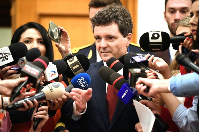 Nicușor Dan declare: „Ne vom bucura de o conducere minoritară”. La ce dată anticipază partidele să îi sugereze soluții. Nicușor Dan declare: „Ne vom bucura de o conducere minoritară”. La ce dată anticipază partidele să îi sugereze soluții.